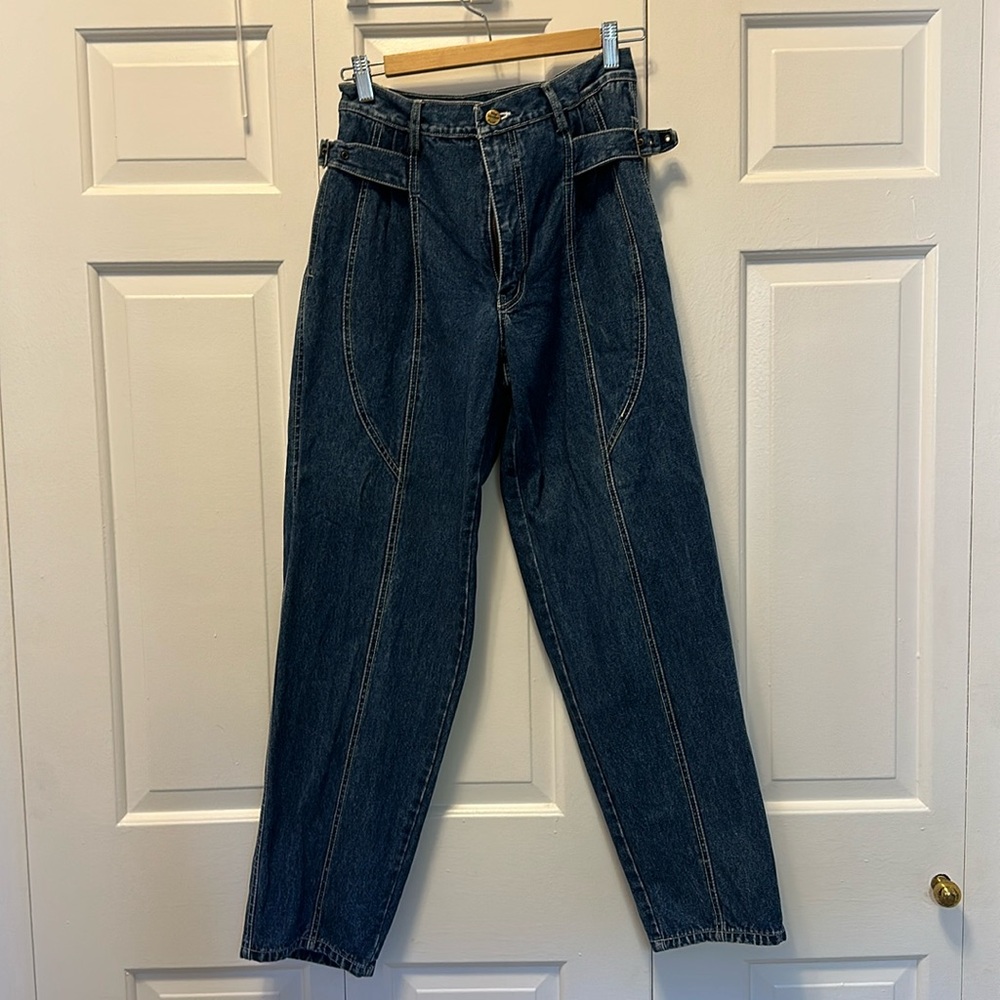Vintage high waisted barrel jeans from Paris